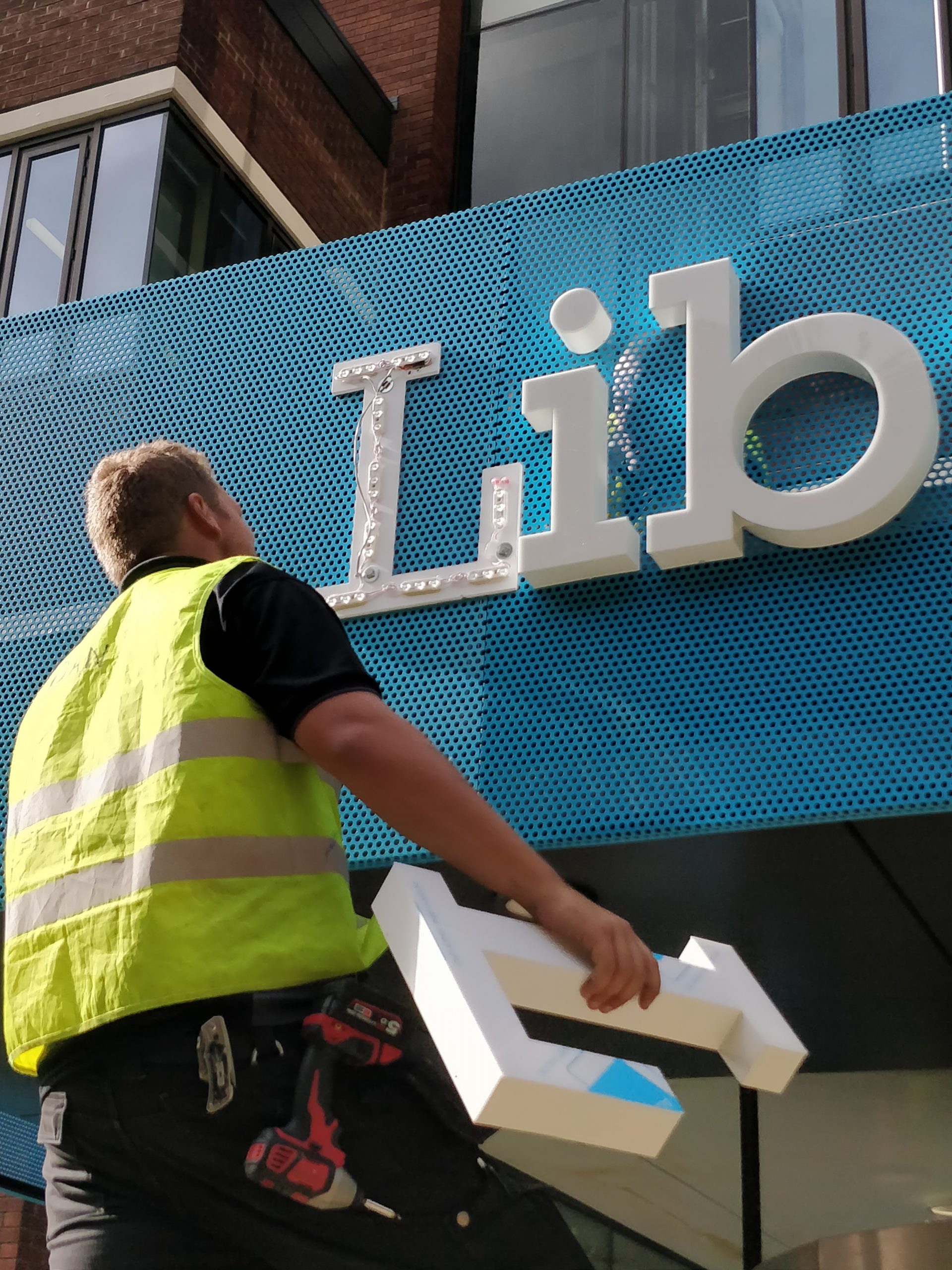 Popular Signage Trends