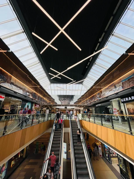 How to Choose the Right Retail Refurbishment Contractor